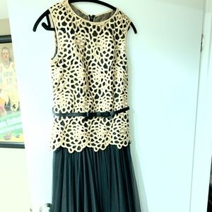 Tadashi Shoji  floor-length dress size 6